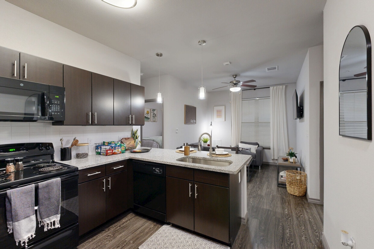 Photo - Cherry Street | Student Housing Apartments