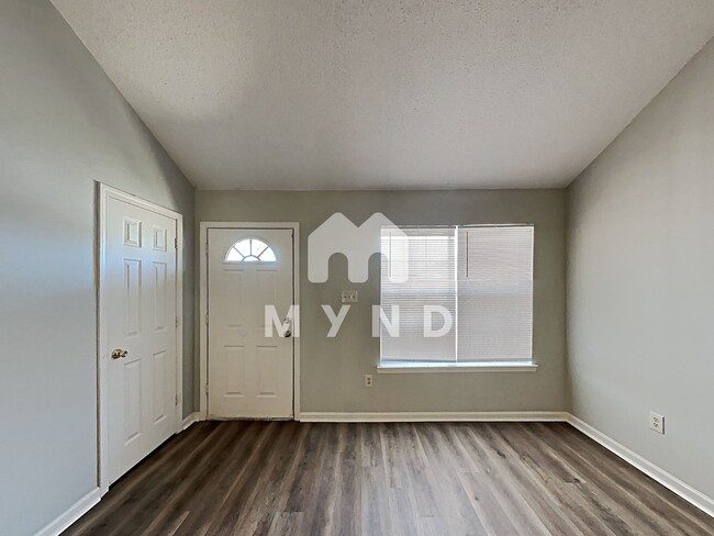 Building Photo - 5551 W Avalon Dr