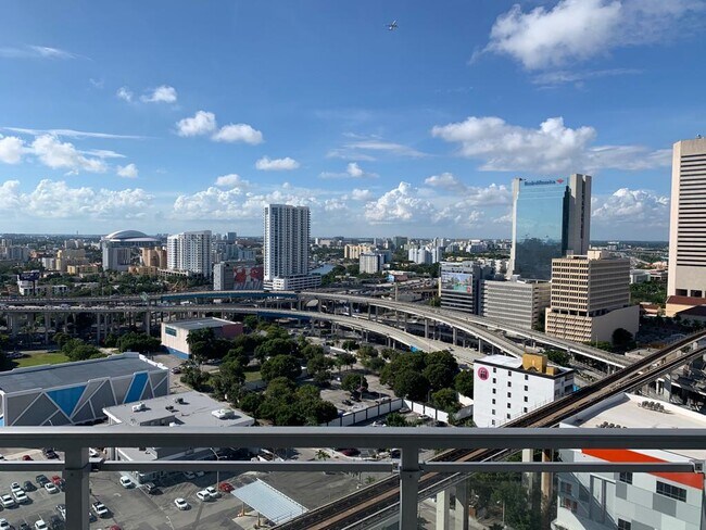 Foto del edificio - 90 SW 3rd St