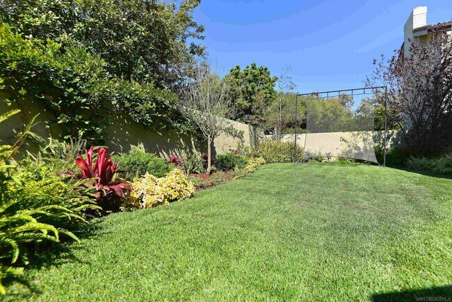 Foto del edificio - 8358 Caminito Helecho