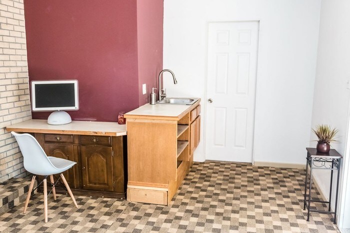 Primary Photo - Single Bedroom Unit just 7 minutes from CMU
