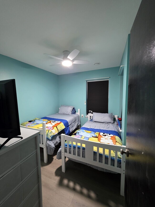 Foto del edificio - 5701 Lavender Plaza