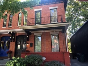 Building Photo - 158 S Fitzhugh St