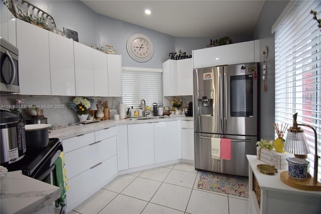 Foto del edificio - 24980 SW 127th Ct