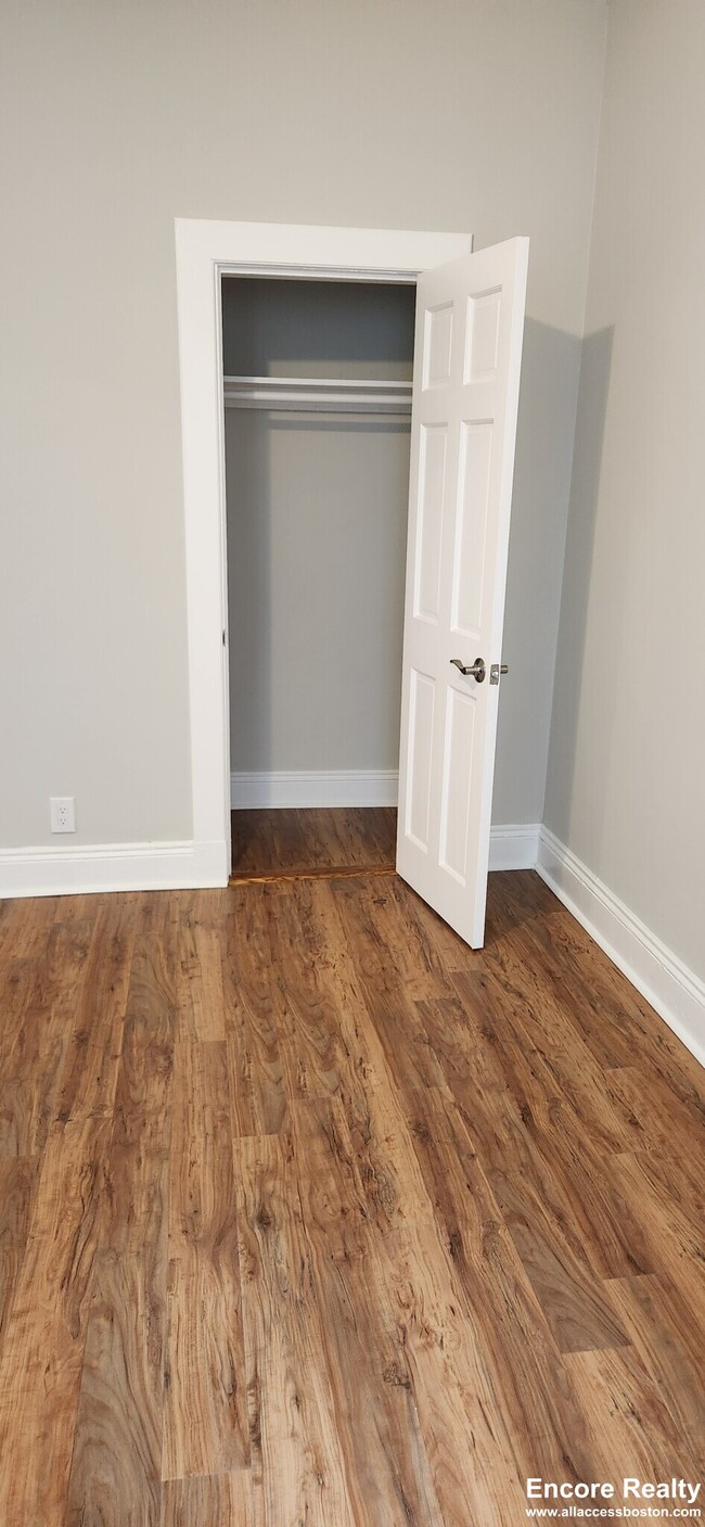 Building Photo - 1185 Commonwealth Ave