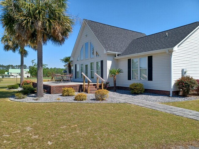 Front entrance and patio - 1953 S Hill Rd