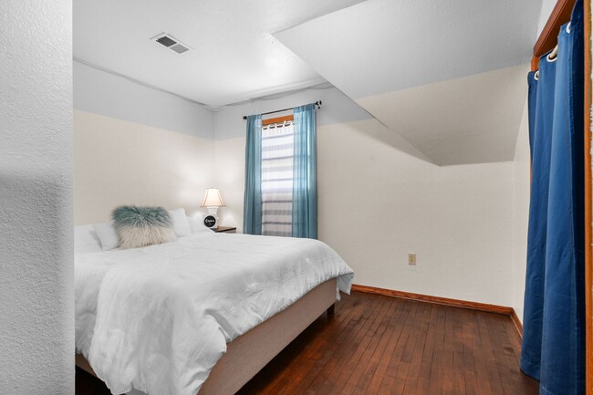 Foto del edificio - 1412 N Durkee St