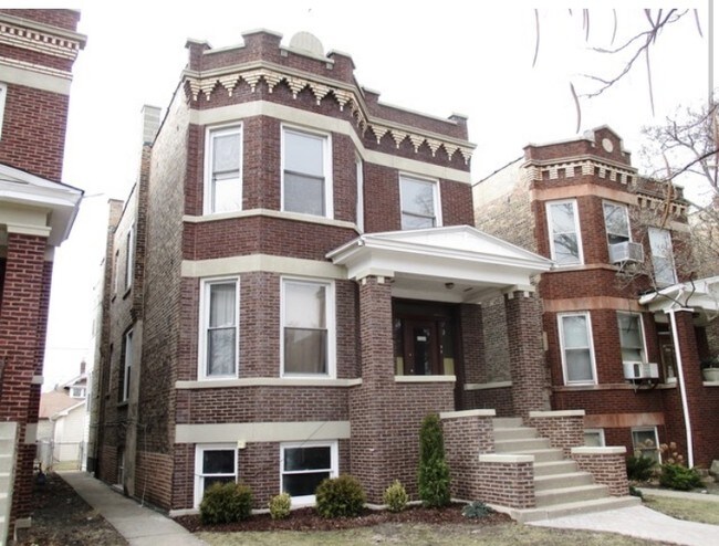 Photo - 2120 Highland Ave Apartments