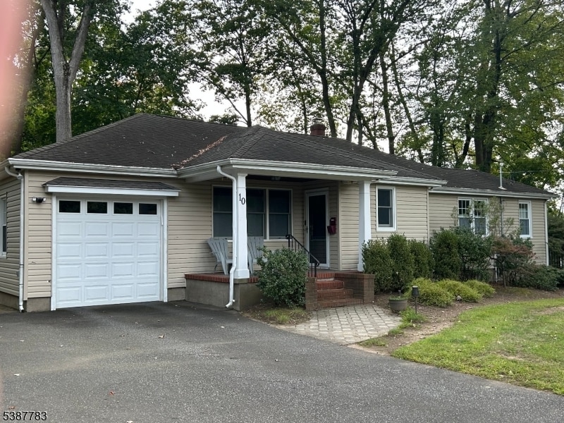 Foto principal - 10 Montvale Ave