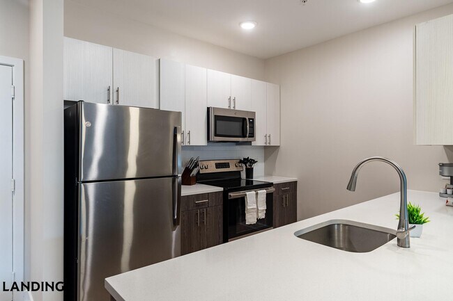 Foto del edificio - 100 Lexington St