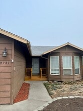 Building Photo - 2737 SW Quartz Ave