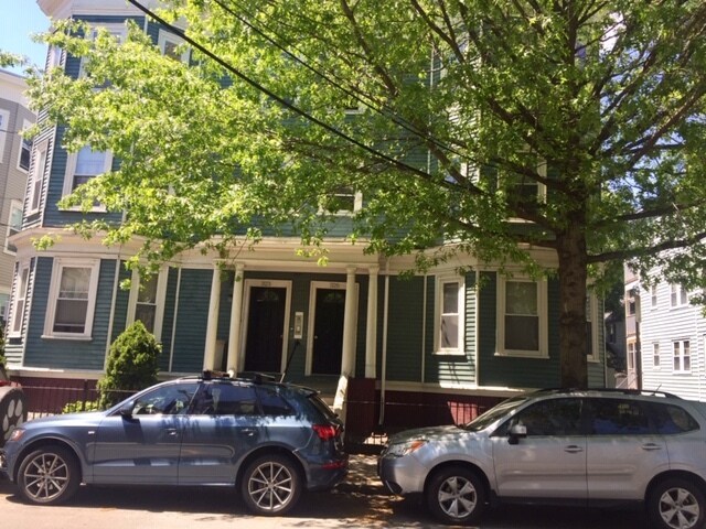 Building Photo - 325 Columbia St