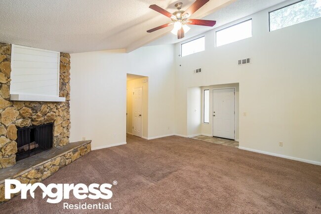 Building Photo - 10659 Berghley Ct N