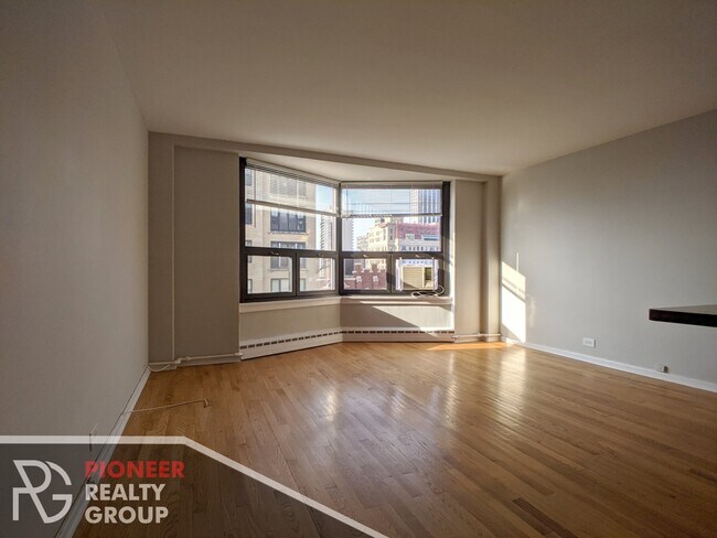 Foto del edificio - 429 W Wellington Ave