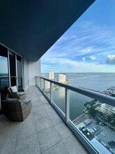 Building Photo - 495 Brickell Ave
