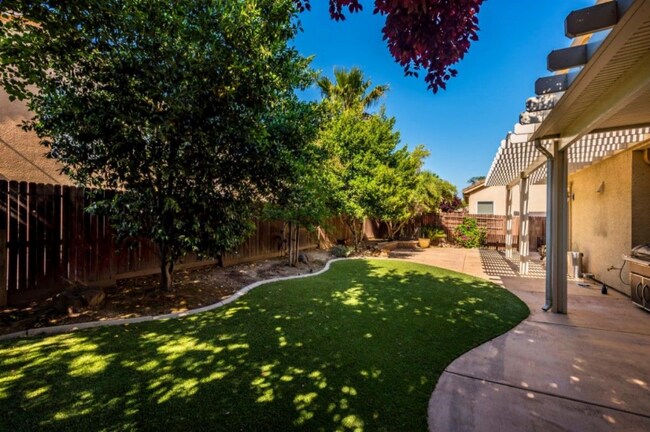 Foto del edificio - 1689 Markdale Ln