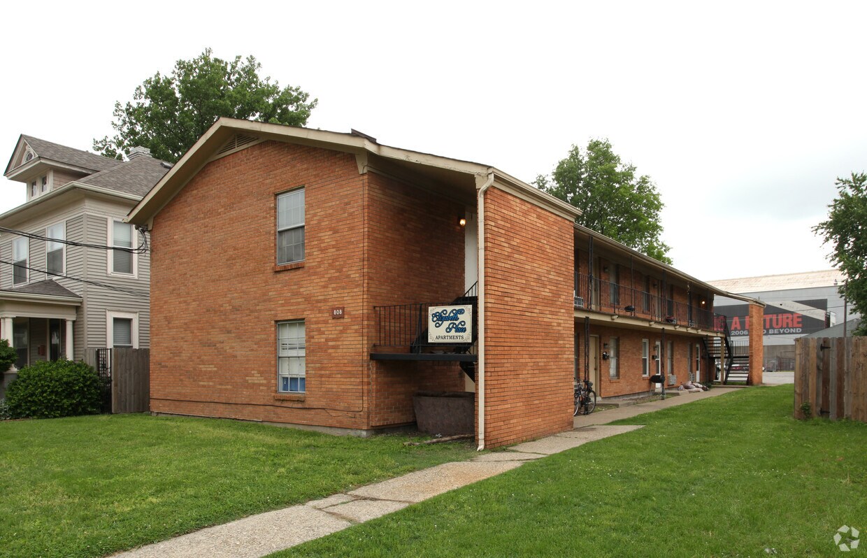 Primary Photo - 808 Chestnut St