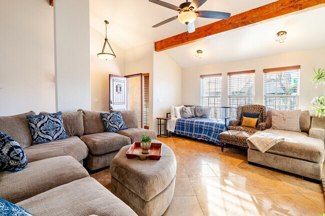 Foto del edificio - 3869 Spencer St