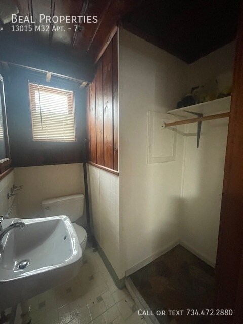 Building Photo - 13015 M32 Apt.-7