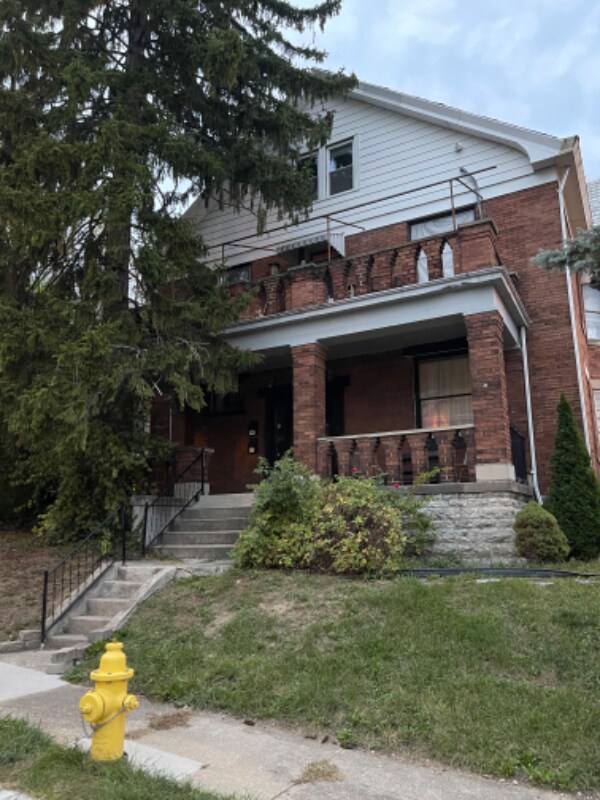 Building Photo - 4102 Jerome Ave