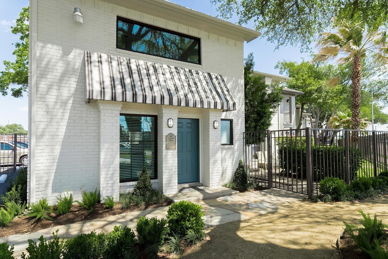 The Ellis Apartments Rentals in Houston at 5900 St Houston