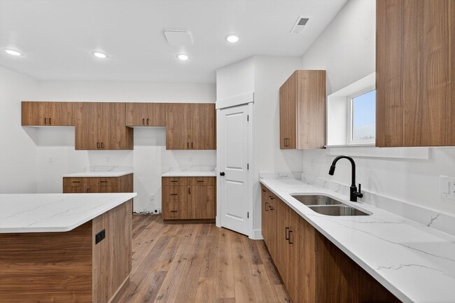 Foto del edificio - L199ER