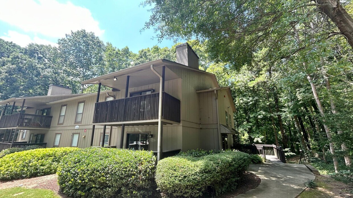 Primary Photo - Vinings Run 1 Bedroom Condo, Minutes from ...