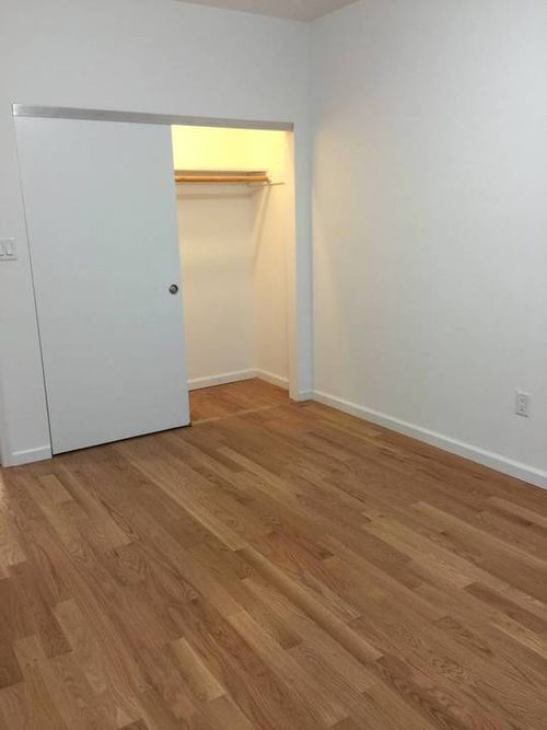 Foto del edificio - 4422 6th Ave