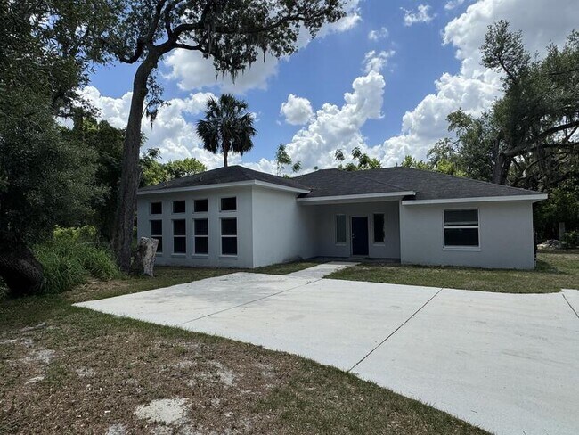 Building Photo - 2551 Riva Ct