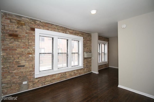 Foto del edificio - 3419 N Elaine Pl