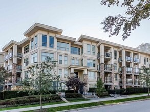 Building Photo - 250 Francis Way