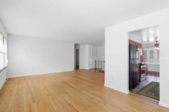 Building Photo - 4315 Spencer St