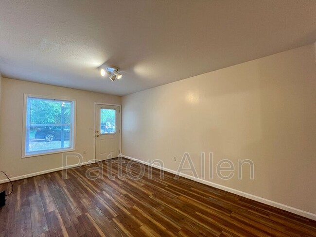 Building Photo - 183 Citadel Dr
