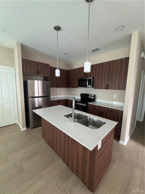 Foto del edificio - 16 W Driftwood St