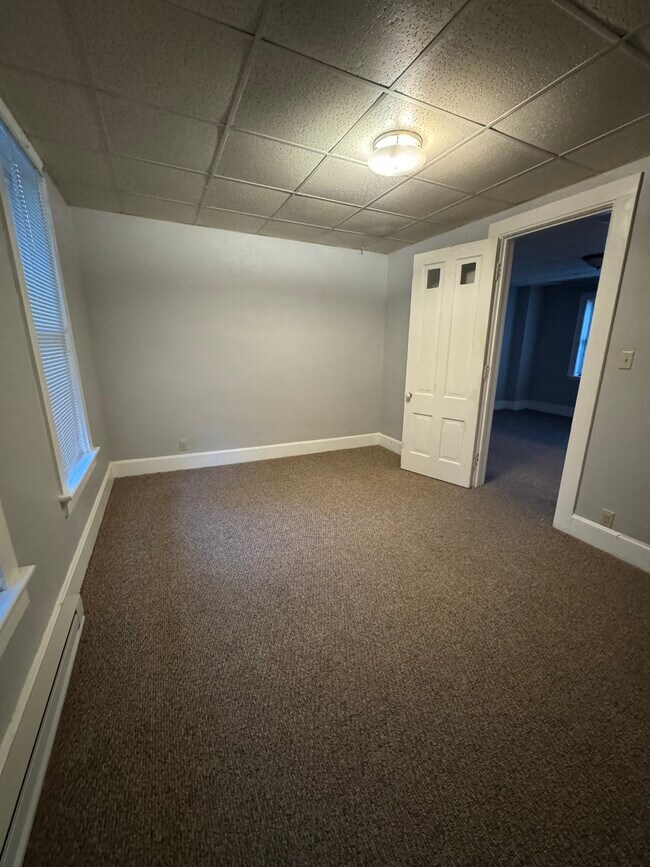 Building Photo - 50 N Main St