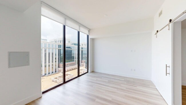 Interior Photo - Griffis West Palm