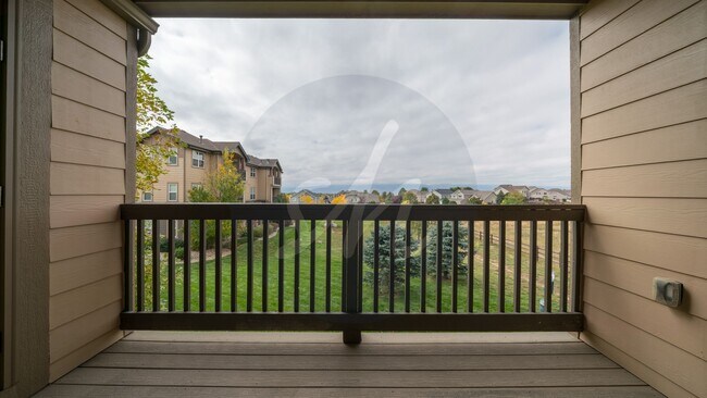 Foto del edificio - Beautiful two-bedroom condo with gorgeous views and a one-car garage, near Cottonwood Creek Park!