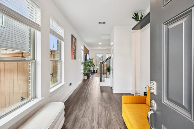 Building Photo - 4806 Sand Clouds Dr