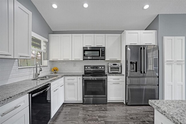 Building Photo - 5056 NW 95th Dr