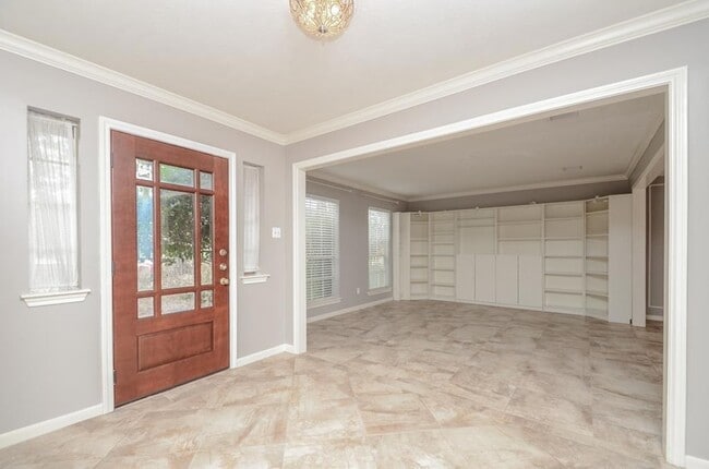Foto del edificio - 24706 Mather Dr