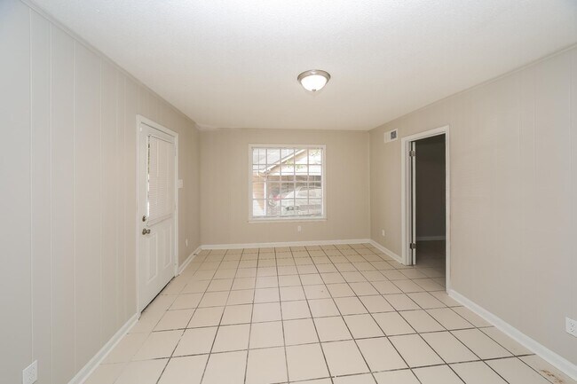 Foto del edificio - 4940 Clearbrook Cove