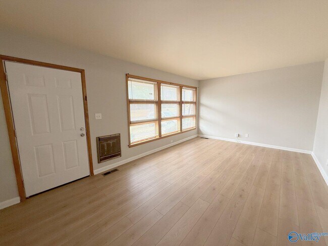 Foto del edificio - 2106 NW Sullivan Rd