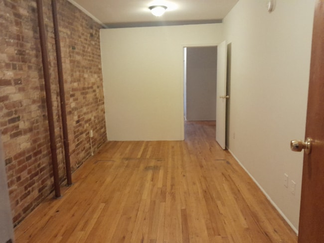 Building Photo - 2127 3rd Ave