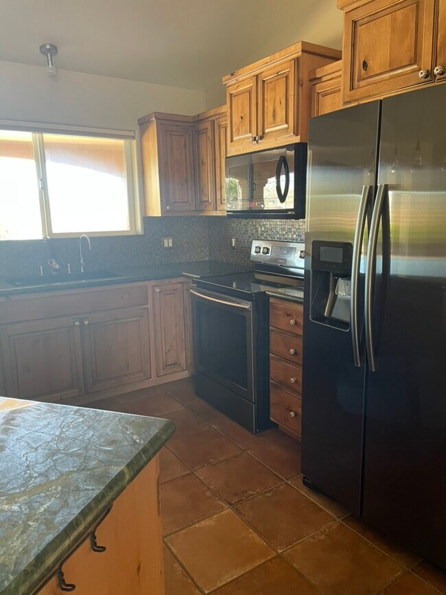kitchen - 1535 Javelina Hill Rd