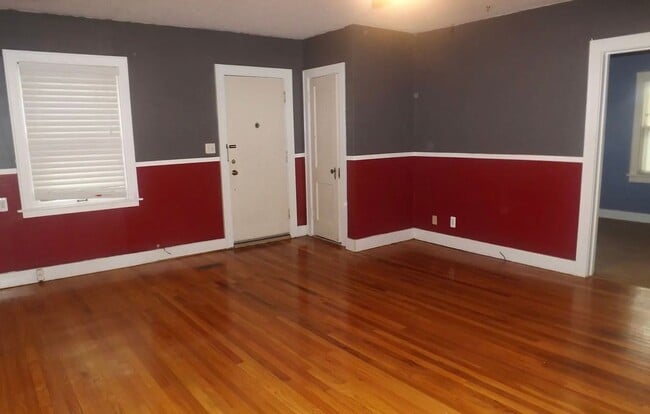 Foto del edificio - Call this home your HOME!