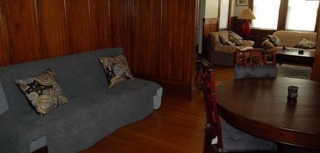 Foto del edificio - 33 Greycliff Rd