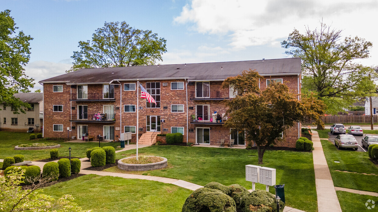 Oakwood Manor Apartments - Phoenixville, PA | Apartments.com