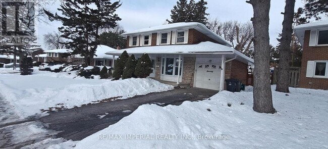 Photo du bâtiment - 70 McNicoll Ave