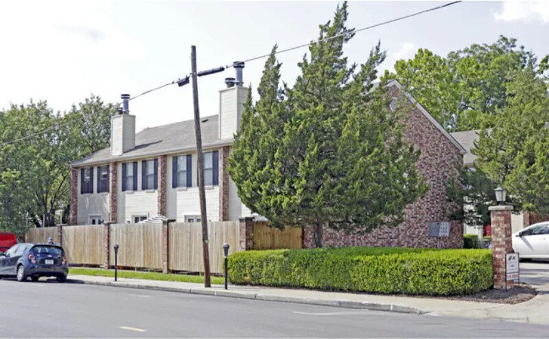 Foto principal - 294 W Mountain St
