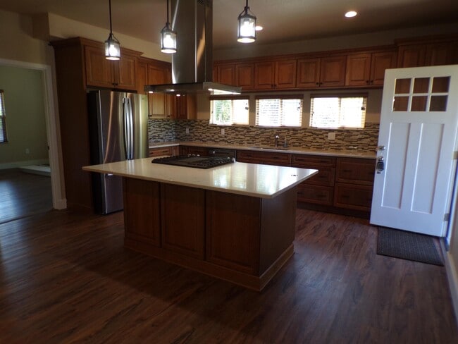 Building Photo - 25595 SW Farmington Rd